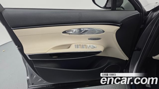 Genesis GV70 2024 — photo 14