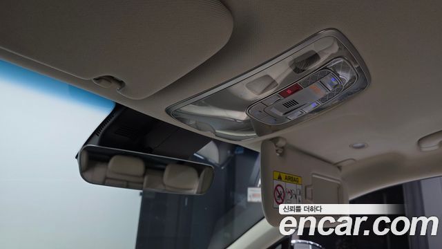 Genesis GV70 2024 — photo 29