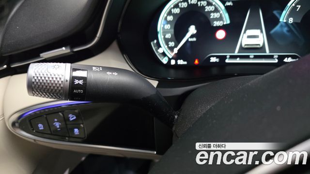Genesis GV70 2024 — photo 30