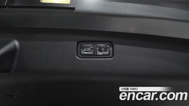 Genesis GV70 2024 — photo 32