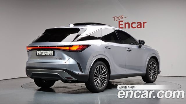 Lexus RX 2025 — photo 2