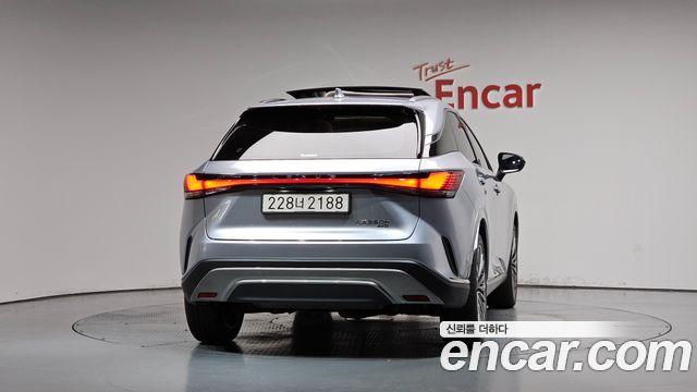 Lexus RX 2025 — photo 4