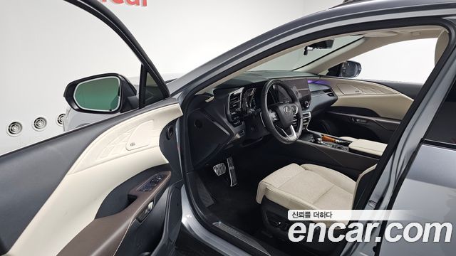 Lexus RX 2025 — photo 13