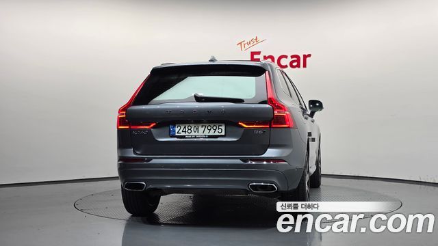 Volvo XC60 2021 — photo 4
