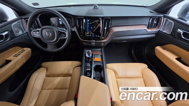 Volvo XC60 2021 — photo 10