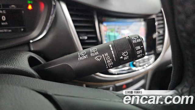 Chevrolet Korea Trax 2018 — photo 28