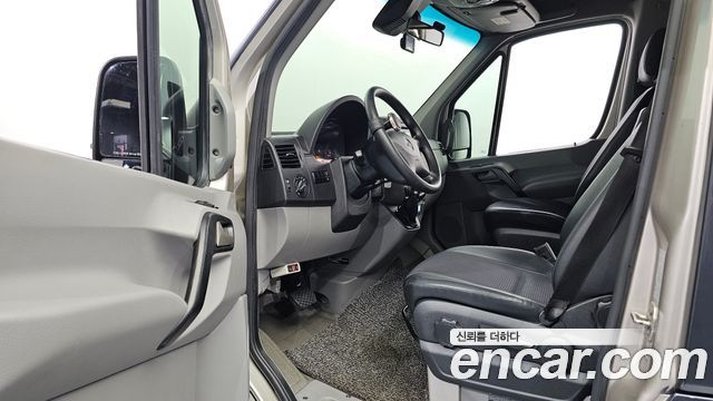 Mercedes-Benz Sprinter 2017 — photo 10