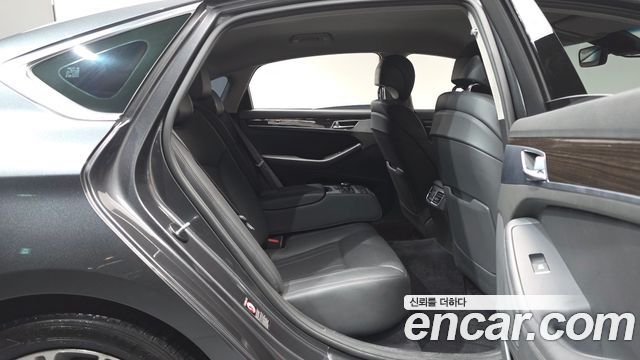 Genesis G80 2018 — photo 17