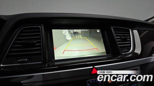 Genesis G80 2018 — photo 22