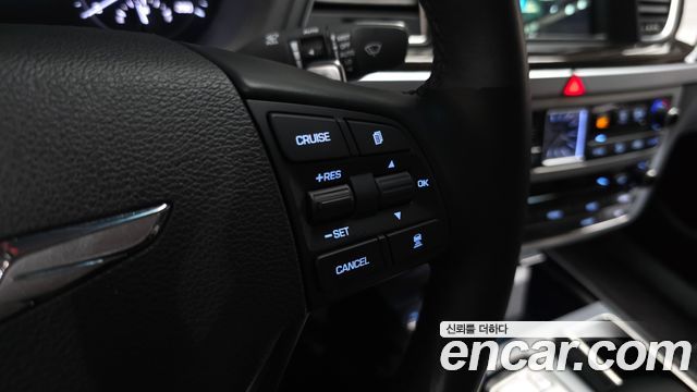 Genesis G80 2018 — photo 24