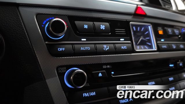 Genesis G80 2018 — photo 34