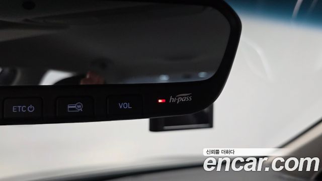 Genesis G80 2018 — photo 36
