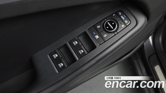 Genesis G80 2018 — photo 37