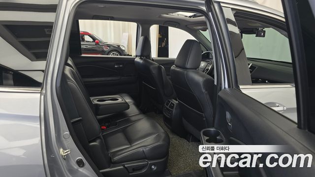 Honda Pilot 2017 — photo 11
