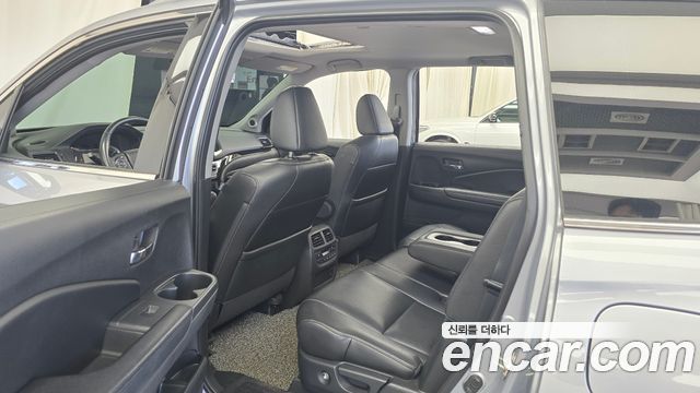 Honda Pilot 2017 — photo 12