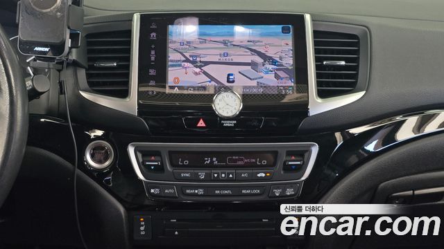 Honda Pilot 2017 — photo 16