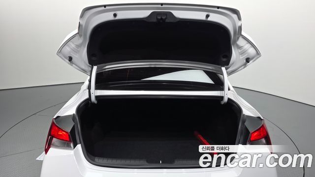 Hyundai AVANTE 2024 — photo 26