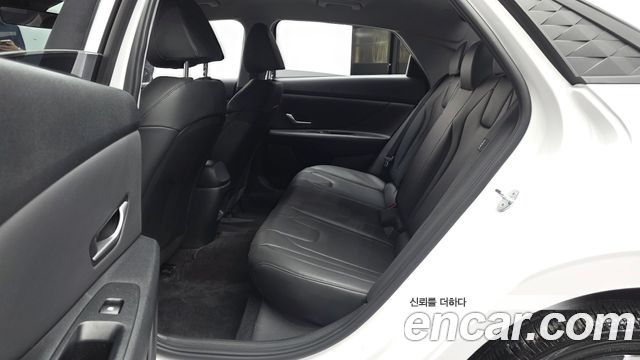 Hyundai AVANTE 2024 — photo 16