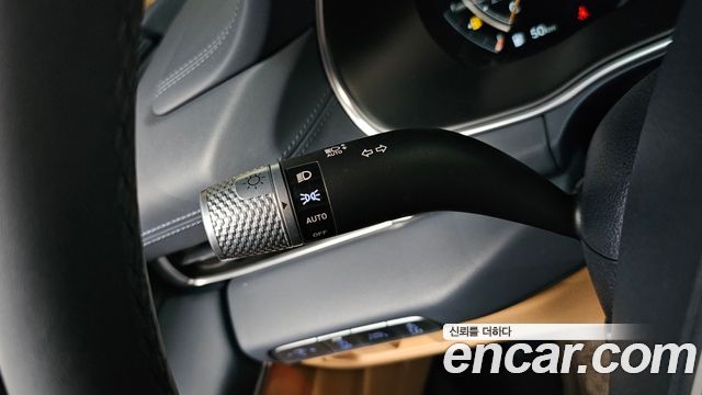 Genesis GV80 2020 — photo 30