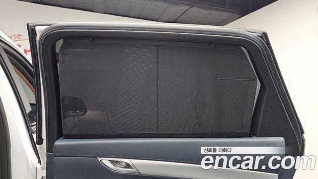 Genesis GV80 2020 — photo 34