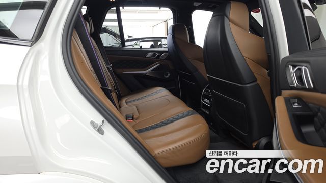 BMW X5M 2021 — photo 18