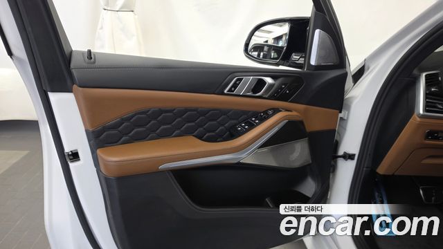 BMW X5M 2021 — photo 14