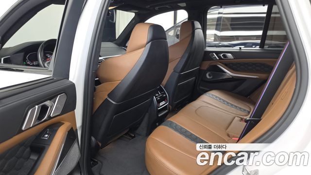 BMW X5M 2021 — photo 16