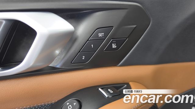 BMW X5M 2021 — photo 27
