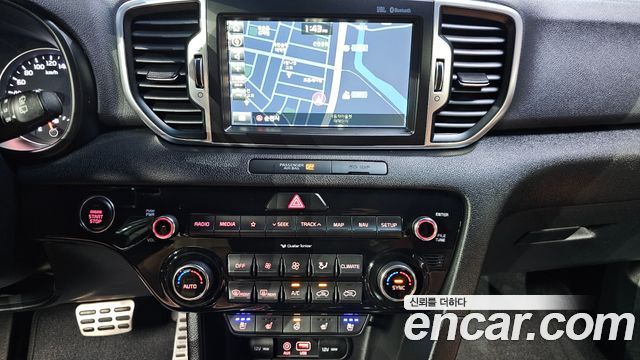Kia Sportage 2018 — photo 24