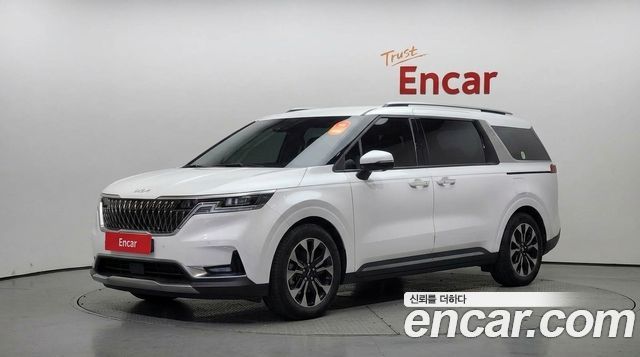 Kia Canival 2023 — photo 1