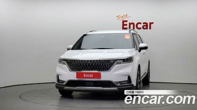 Kia Canival 2023 — photo 3