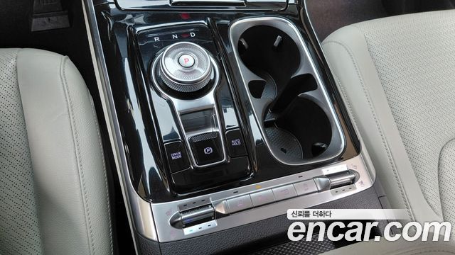 Kia Canival 2023 — photo 12