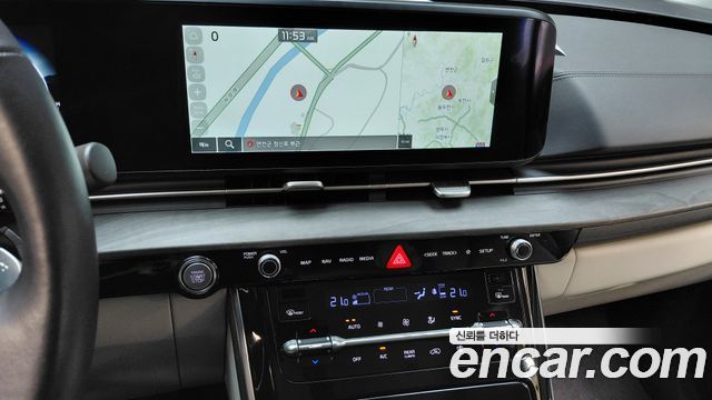 Kia Canival 2023 — photo 19