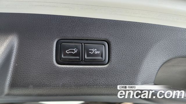 Kia Canival 2023 — photo 24