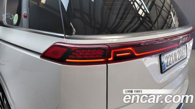 Kia Canival 2023 — photo 9