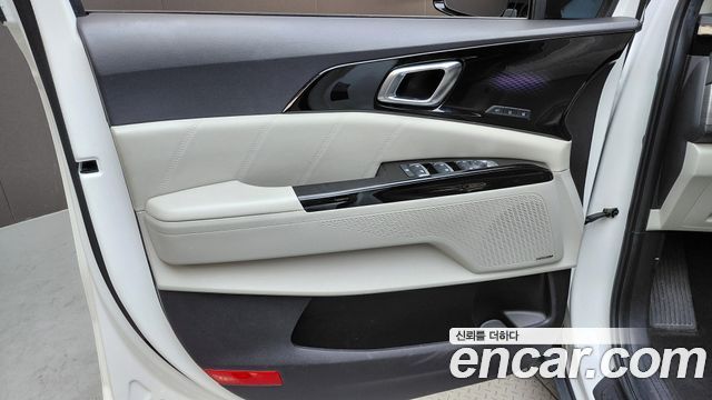 Kia Canival 2023 — photo 14