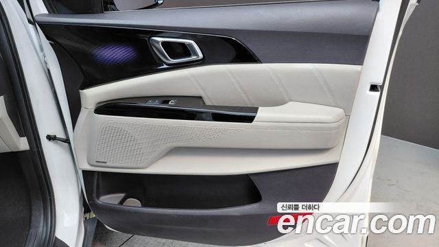 Kia Canival 2023 — photo 15