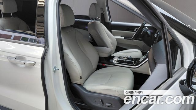 Kia Canival 2023 — photo 16