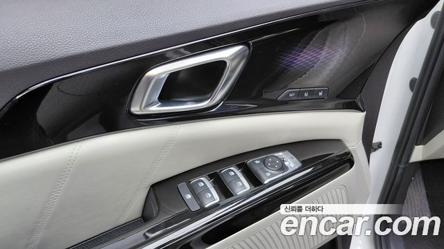 Kia Canival 2023 — photo 27