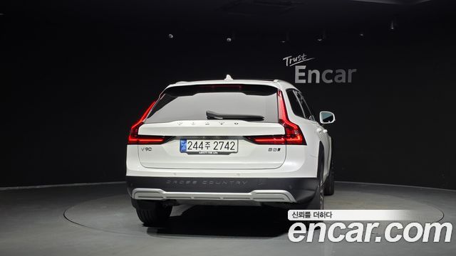 Volvo V90 2024 — photo 4