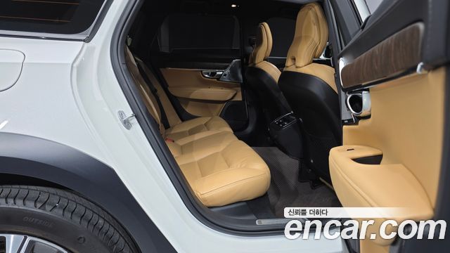 Volvo V90 2024 — photo 11