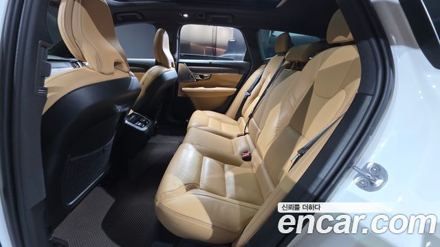 Volvo V90 2024 — photo 12