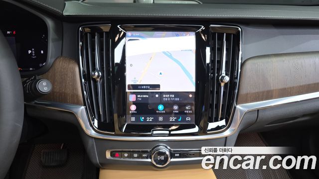 Volvo V90 2024 — photo 13