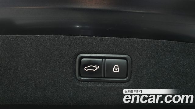 Genesis EQ900 2018 — photo 17