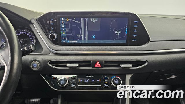 Hyundai Sonata 2020 — photo 19