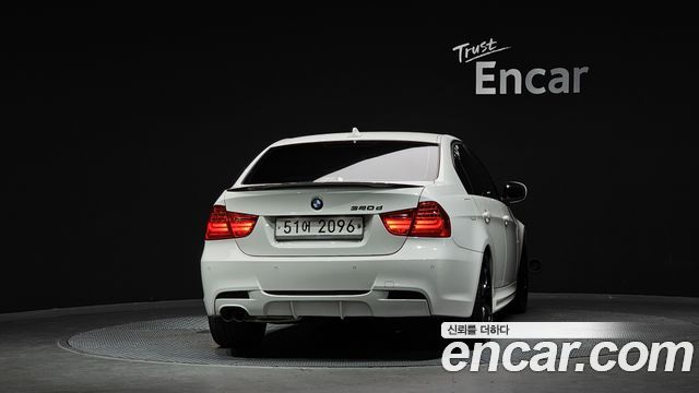 BMW 3-Series 2011 — photo 4