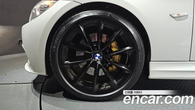 BMW 3-Series 2011 — photo 5