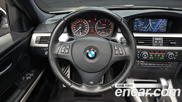 BMW 3-Series 2011 — photo 13