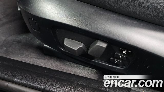BMW 3-Series 2011 — photo 18