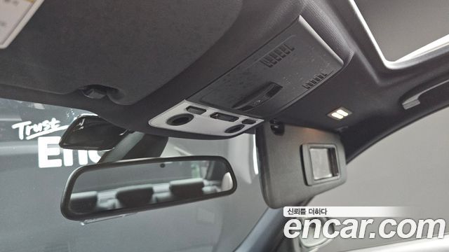 BMW 3-Series 2011 — photo 20